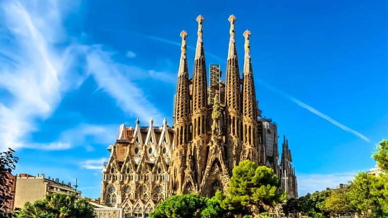 Finally Iconic Sagrada Familia to Be Fully Completed in 2026
