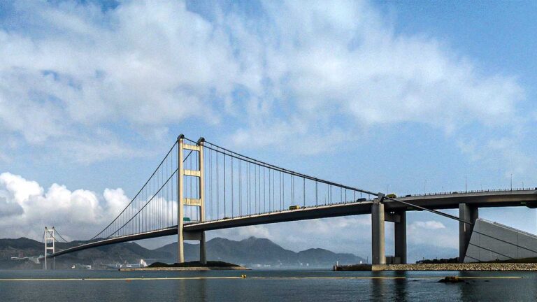 Tsing Ma Bridge: The $1.35 Billion Bridge that Connects Two Major Islands