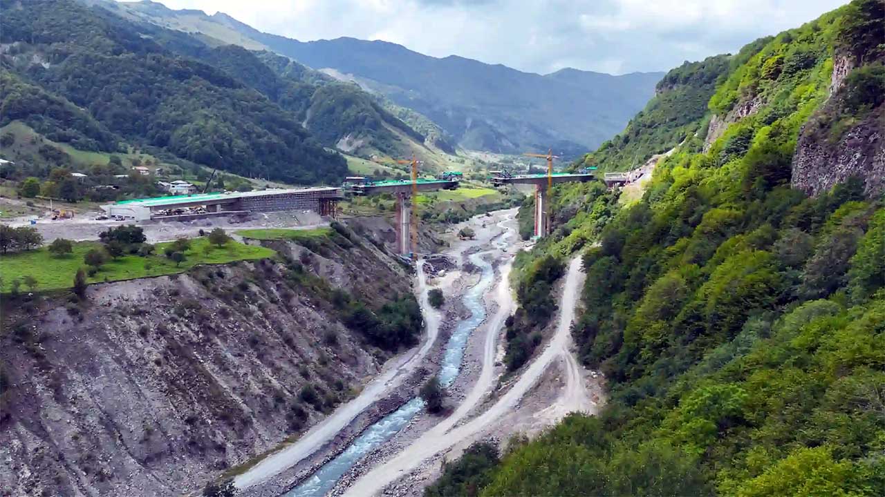 Kvesheti-Kobi Road