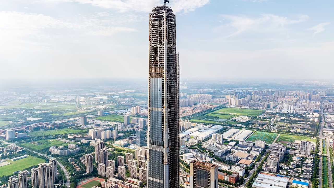 The World’s Tallest Abandoned Skyscraper That Refused to Disappear